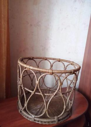 Плетена ажурна корзина