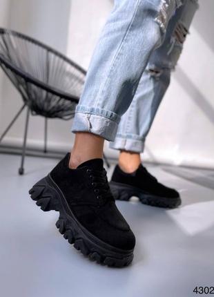 Туфлі на шнурках замшеві у чорному кольорі ⚫️