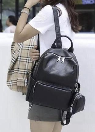 Жіночий шкіряний рюкзак