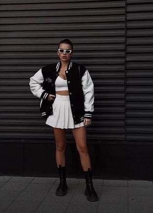 Шикарный крутой стильный трендовый бомбер кофта кардиган свитер рубашка курточка туника чёрный с белыми рукавами в стиле олд скул школьный