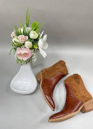 Екслюзивні черевики казаки з натуральної італійської шкіри та замші жіночі10 фото