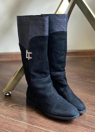 Чоботи жіночі