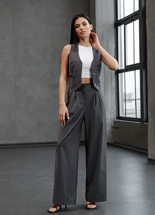 Літній костюм з широкими палацо і жилетом сірий костюм з брюками і жилетом