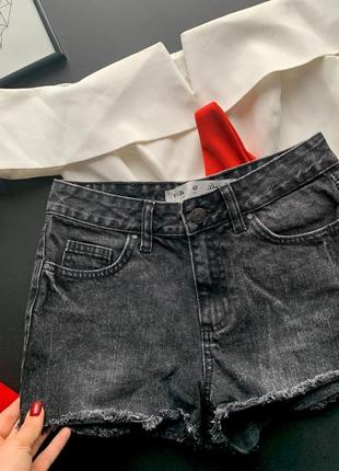 🩳стильные чёрные джинсовые шорты/высокие шорты рваные края/серые джинсовые шорты 🩳7 фото