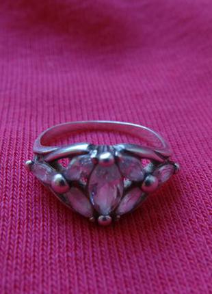 Серебряное кольцо с цирконием