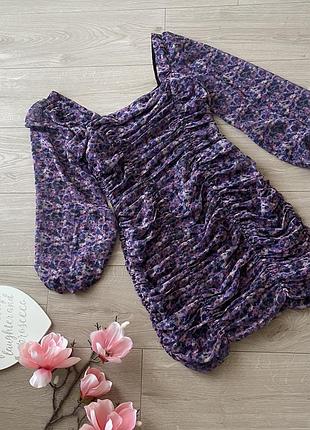 Стильное платье