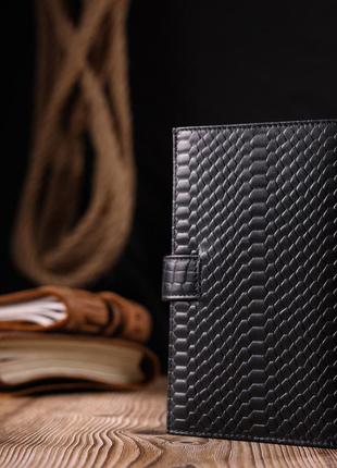 Красивое мужское портмоне с хлястиком из натуральной кожи с тиснением под змею karya 21193 черный8 фото