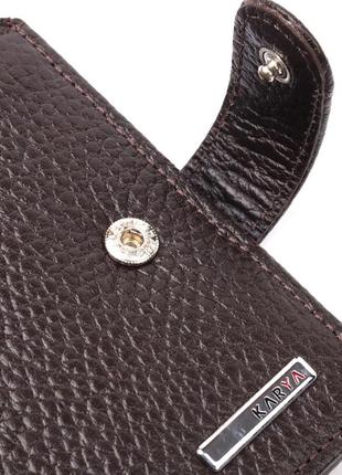 Вместительное мужское портмоне с хлястиком из натуральной кожи karya 21081 коричневый3 фото