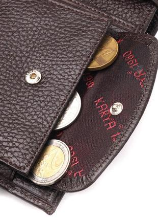 Вместительное мужское портмоне с хлястиком из натуральной кожи karya 21081 коричневый6 фото