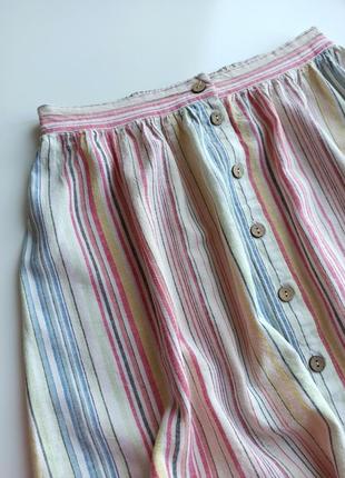 Красивая стильная летняя юбка миди в мелкую вертикальную полоску7 фото
