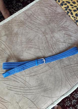 Синій вязаний ремінь