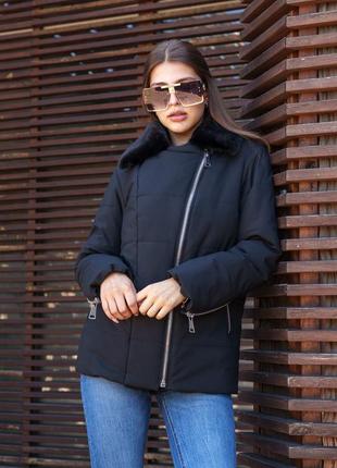 Красивая женская черная зимняя куртка с воротником под норку1 фото
