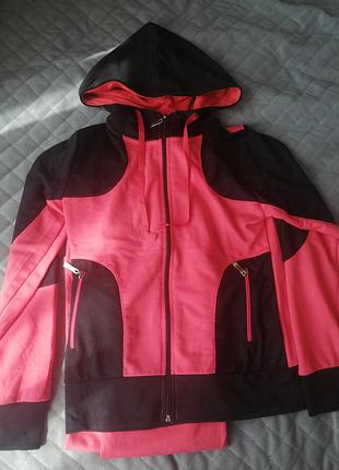 Спортивний костюм для дівчинки