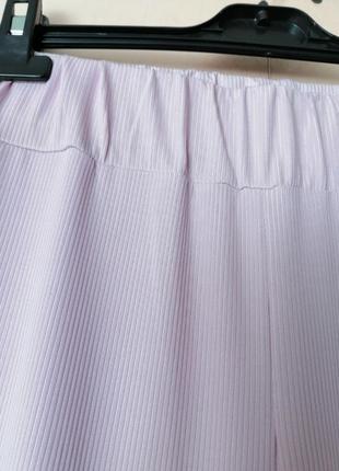 Летние широкие брюки palace стрейч в рубчик турочница палаццо нежно-сиреневого цвета2 фото