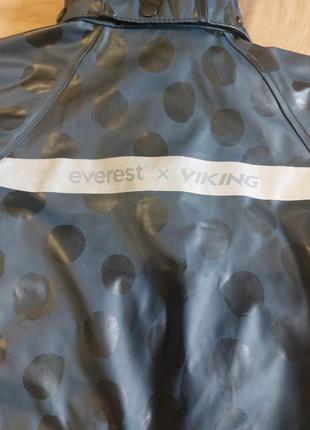 Суперовый фирменный дождевик everest x viking 86/92