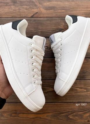 Мужские бюджетные кроссовки stilli stan smit white 2 кожаные белые кеды стильные и удобные1 фото