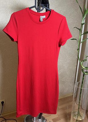 Красное базовое платье h&m р.s 2