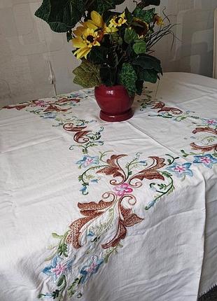 Винтажная скатерть с вышивкой 150#150см