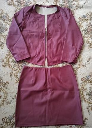Костюм женский пиджак и юбка