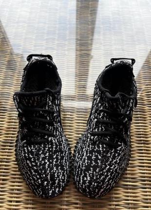Кроссовки adidas yeezy boost 350 черные3 фото
