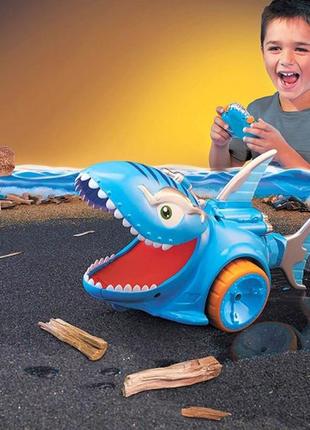 Інтерактивна іграшка на р/к - атака акули3 фото