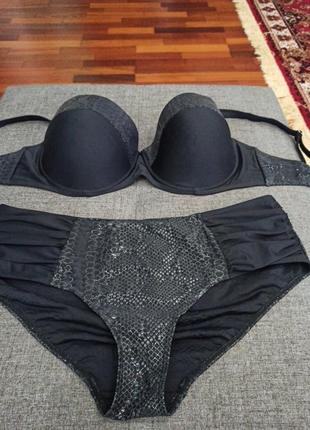 Красивые купальник большого размера с большой чашкой