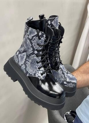 Кожаные ботинки на шнуровке из натуральной кожи