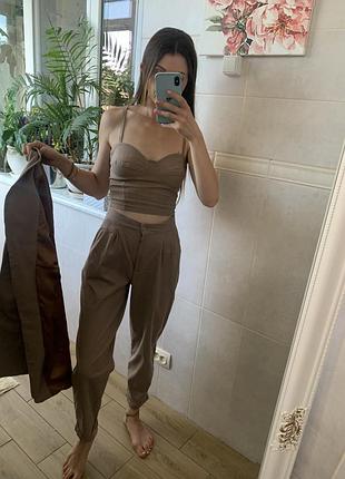 Костюм тройка