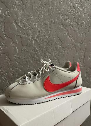 Кроссовки nike cortez