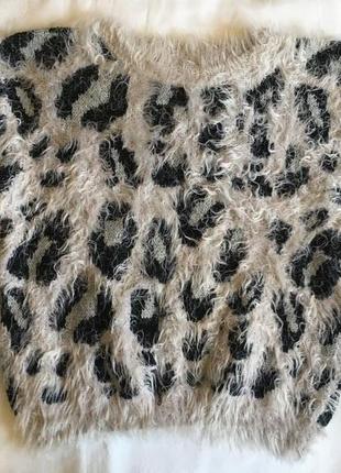 Джемпер-травичка с абстрактным узором