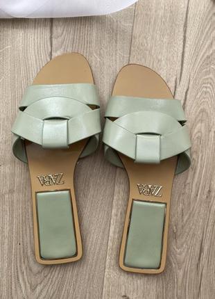 Шлёпки zara