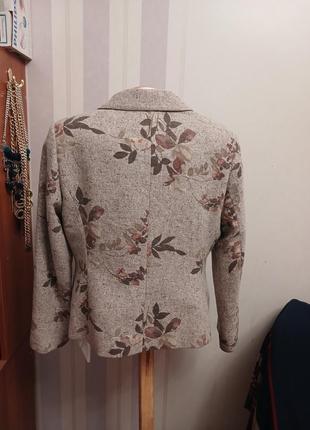 Шикарный жакет шерсть шелк 16 пиджак в цветах беж3 фото
