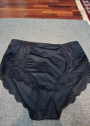 Красивые трусики с эффектом утяжки