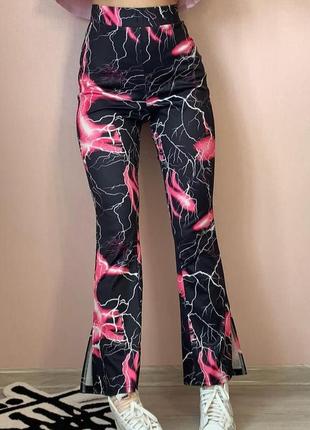 Брюки с разрезами, лосины