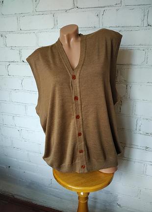 Жилет/безрукавка на ґудзиках/вовна 50%