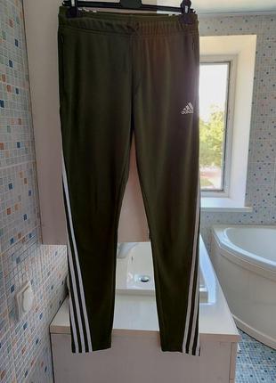 Новые женские спортивные штаны adidas.