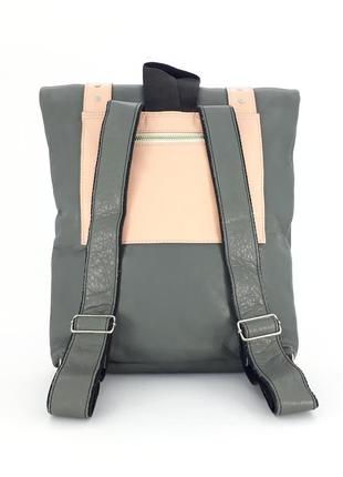 Вместительный кожаный рюкзак "ажгон" (серый с розовым)4 фото