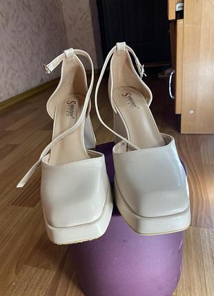 Туфли 41 размер новые