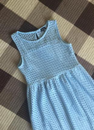 Нежно голубое платье сетка