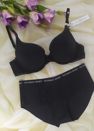 Красивый комплект белья victoria secret