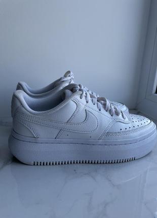 Женские оригинальные кроссовки nike