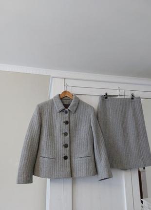 Шерстяний костюм admont