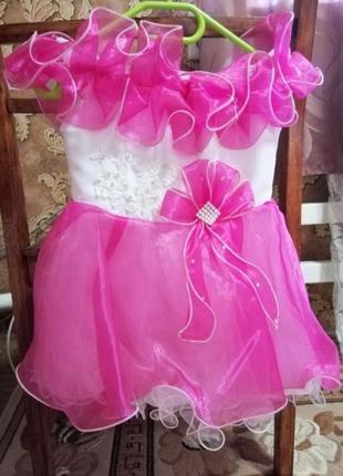 Платье праздничное детское новогоднее в день матери 3 4 года розовое фатиновое