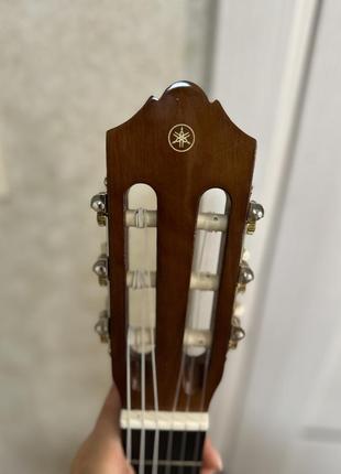 Классическая гитара yamaha