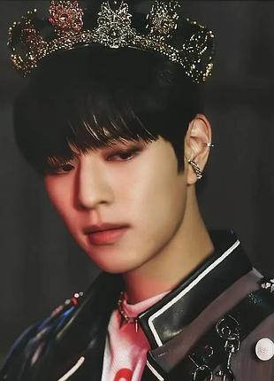 Постер ким син мин kim seung-min stray kids crown
