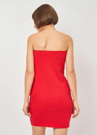 Платье красное в рубчик по фигуре4 фото