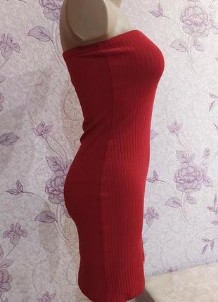 Платье красное в рубчик по фигуре10 фото