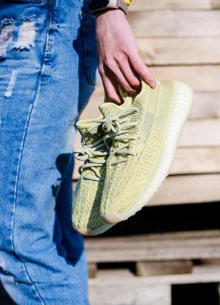 Мужские и женские кроссовки    adidas yeezy boost 350 адидас изи буст2 фото