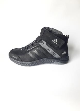 Кроссовки мужские кожаные на меху высокие adidas terrex .