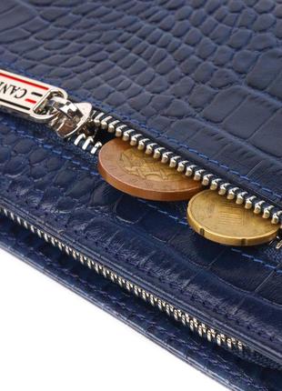 Интересное портмоне клатч из натуральной кожи с тиснением под крокодила canpellini 21539 синее6 фото